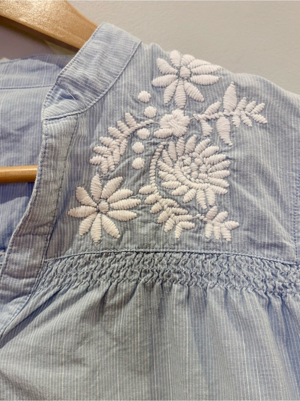 Cecil McBee Vintage Embroidered Cotton Blouse - Light Blue & White 100% Cotton - Picture 3 of 10